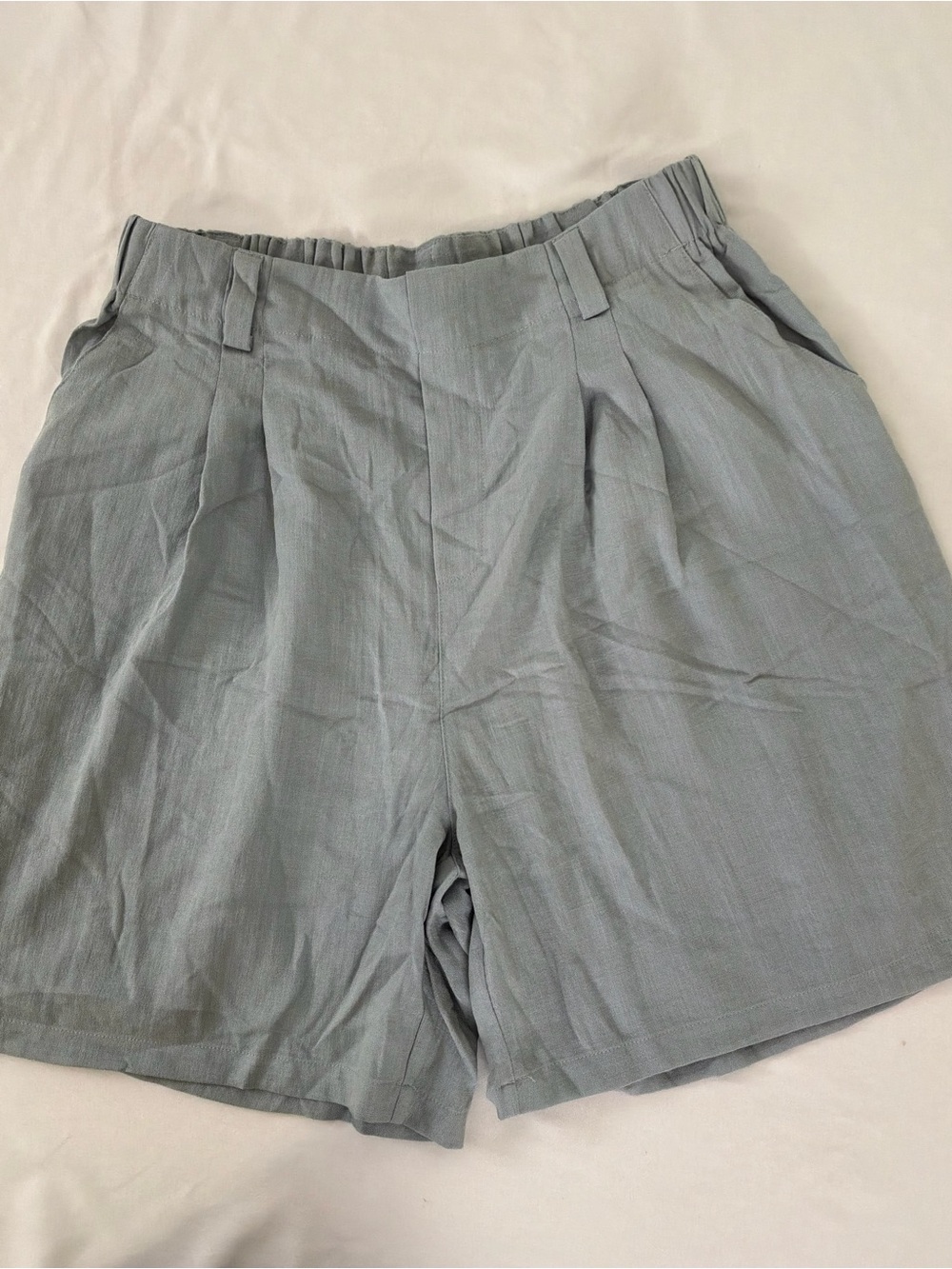 Halara Light Gray Women's Bermuda Shorts - Relaxed Pleated Style